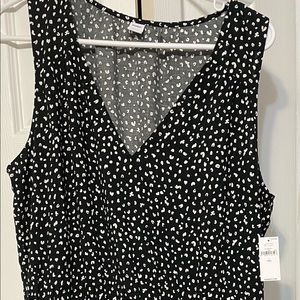 Women’s sleeveless dress, v-neck with elastic waist